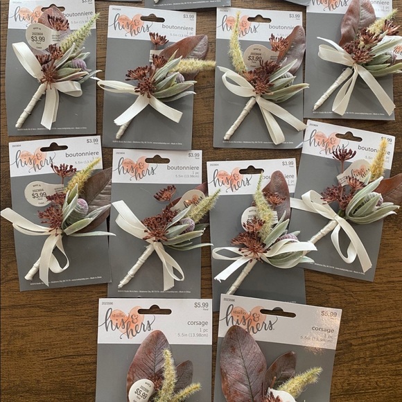 11 Boutineers - Picture 4 of 5